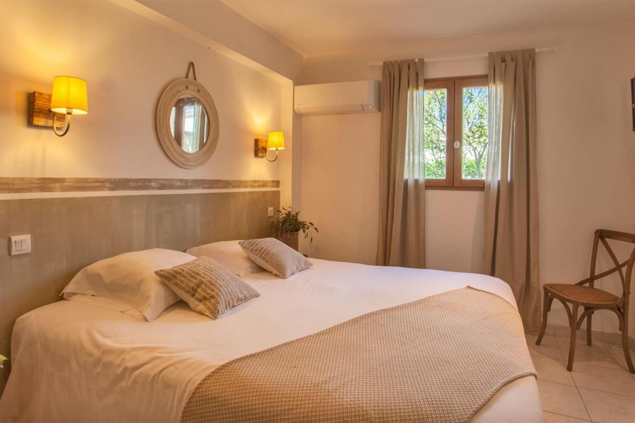 Location De Vacances Olivier Jardin Privatif Et Piscine Chauffee Partagee Calvi  Zewnętrze zdjęcie