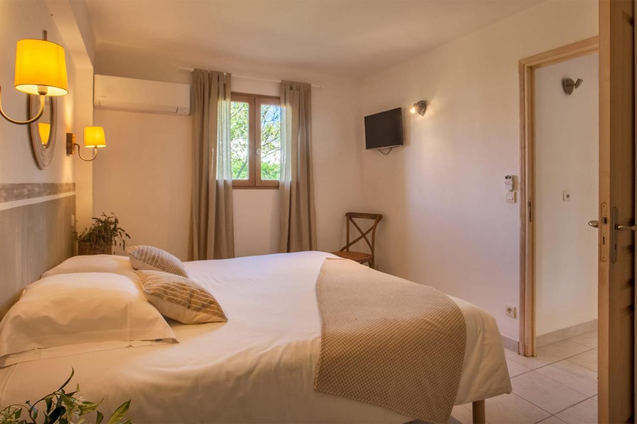 Location De Vacances Olivier Jardin Privatif Et Piscine Chauffee Partagee Calvi  Zewnętrze zdjęcie